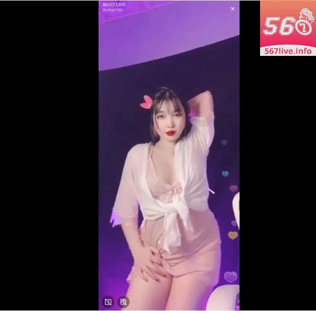 Hotgirl Như Ý Khoe Thân Hình Hở Bạo 2