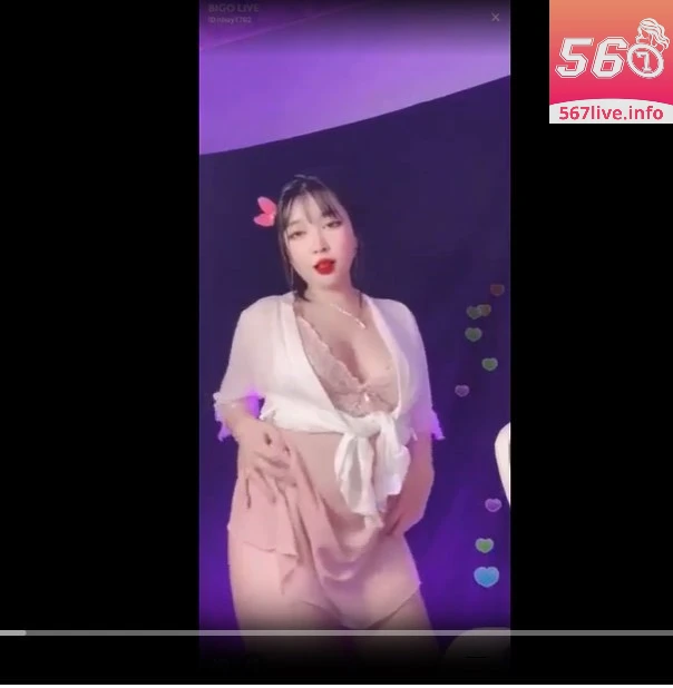 Hotgirl Như Ý Khoe Thân Hình Hở Bạo 7